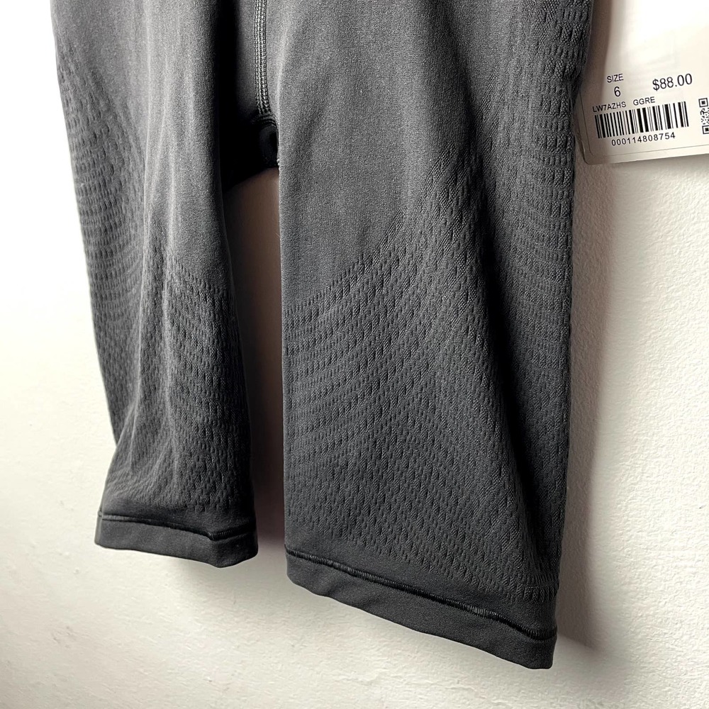 lululemon Dark Gray Reveal Hi-Rise Short Digi Rain 9" — Women's Size 6 NWT NEW - Picture 5 of 12